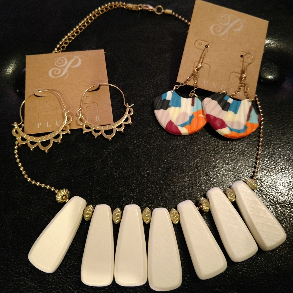 Plunder Sept 2020 Posse - Necklace & 2 Earrings